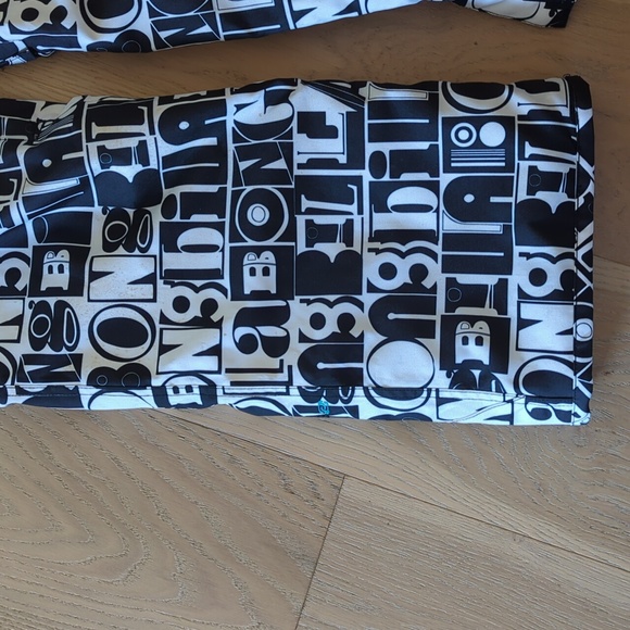 Billabong Snow/Ski Jacket and Pant set - Picture 7 of 10